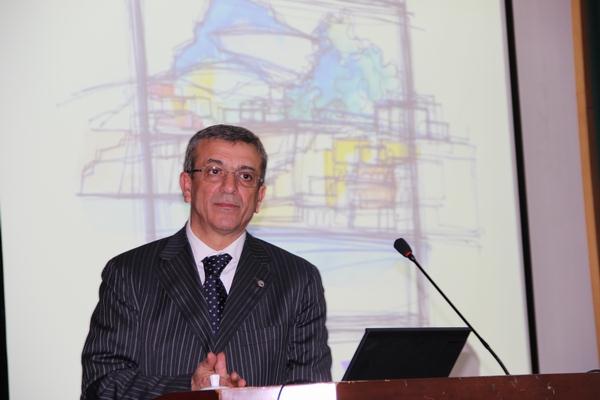 意大利国家科学院Luigi Ambrosio教授来我院开